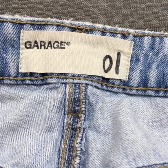 Garage Denim MOM Festival Short Mid Rise Light Wash Distressed Size 01 - Picture 11 of 13